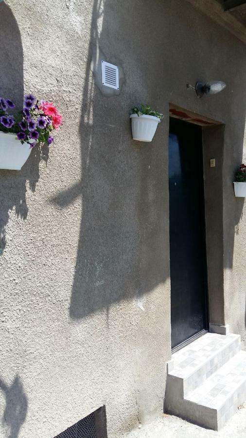 Apartment Albatross Tbilisi Exterior foto